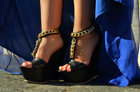 Blue dress in Rome