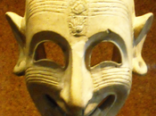 maschera, oggetto legato mistero alla spiritualità.