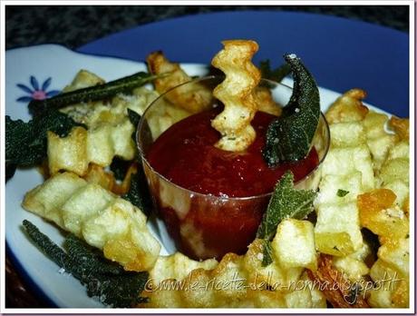 Patate fritte con foglie di salvia e ketchup piccante (11)