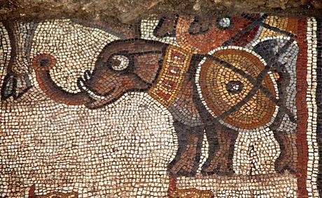 Mosaico non-biblico ritrovato in Israele