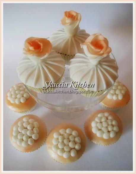 Peach Avalanche Rose Wedding Cupcakes