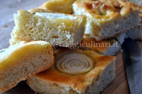 Profumatissima e gustosissima focaccia livornese di ceci