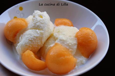 Gelati e granite: Gelato alla Crema Bimby con palline di melone