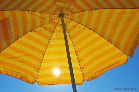 Sew your own Beach Umbrella Carry Bag: a free sewing tutorial