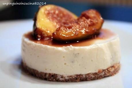 Cheesecake al gorgonzola con fichi caramellati al balsamico