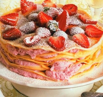 Millefoglie di crepes alla mousse di fragole