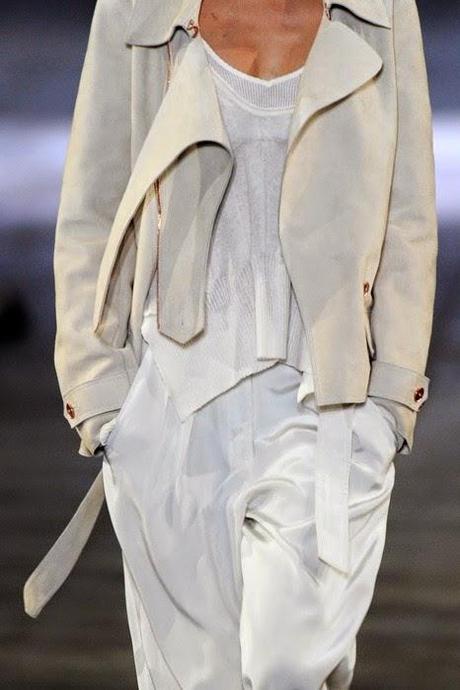 Fashion trends| White pants