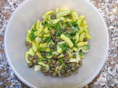 Insalata piccante di fagiolini bianchi