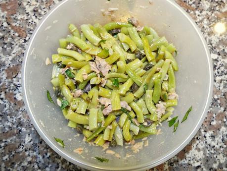 Insalata piccante di fagiolini bianchi