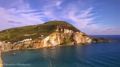 Ponza, l'isola che ammalia