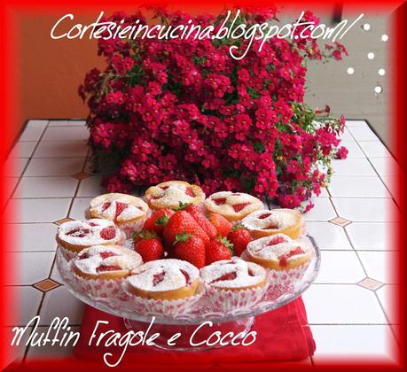 Muffin soffici con fragole e cocco