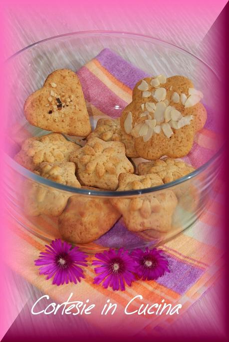 Biscottini con farina di farro e miele