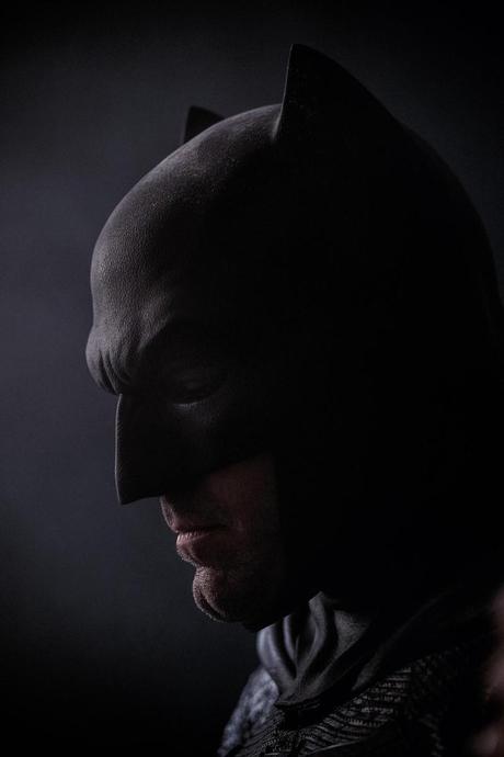 Batman V Superman: nuova immagine di Batman   Zack Snyder jesse Eisenberg Jeremy Irons Henry Cavill Ben Affleck Batman V Superman: Dawn of Justice Amy Adams 