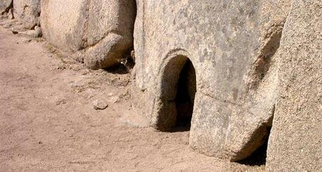 LE TOMBE DEI GIGANTI IN SARDEGNA