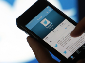 Twitter lancia sfida WhatsApp: messaggi diretti effetto “chat”