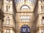 Operai edili rischio sulla Galleria Umberto Napoli