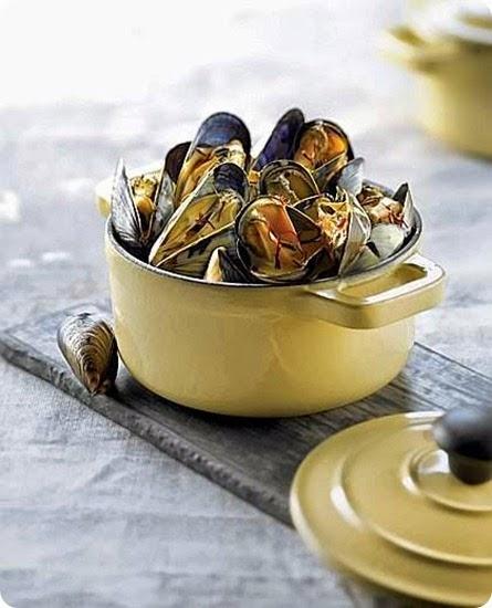 Cozze al vino bianco e zafferano