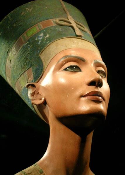 Nefertiti: «la bella è arrivata»
