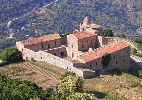 Il monastero nel Medioevo: centro di spiritualità e diffusione del sapere