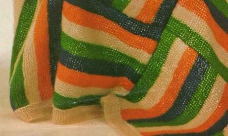 Lavori a maglia: Coperta multicolori a punto legaccio