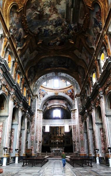 Chiesa santi Severino e Sossio, interno