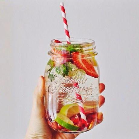 Infused Water: acque aromatizzate fai da te