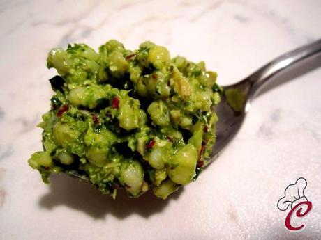 Insalata di orzo con pesto di rucola e sgombro: il desiderio che si trasforma in sostanza