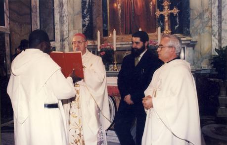 è morto S. E. il Cardinal Francesco Marchisano, Presidente emerito della Pontificia Commissione per i Beni Culturali, lo ricordo pubblicando alcune foto della inaugurazione della Cappella di Gesù Nazareno da me realizzata nella Basilica romana di San C...