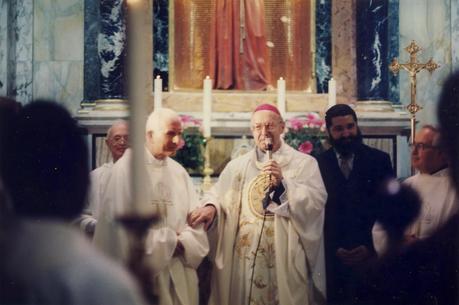 è morto S. E. il Cardinal Francesco Marchisano, Presidente emerito della Pontificia Commissione per i Beni Culturali, lo ricordo pubblicando alcune foto della inaugurazione della Cappella di Gesù Nazareno da me realizzata nella Basilica romana di San C...