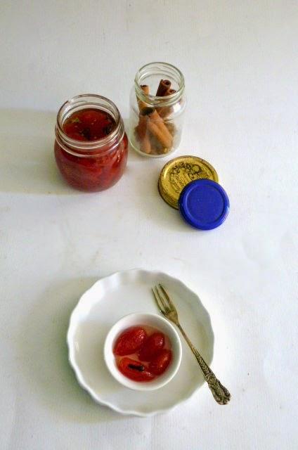 pomodorini sciroppati / domataki glyko koutaliou