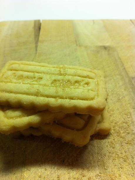 FROLLINI AL BURRO HOMEMADE CON GRANELLI DI ZUCCHERO DI CANNA