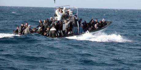 Immigrati, naufragio al largo della Libia. 20 morti e decine di dispersi
