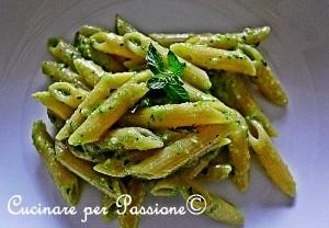 pennette integrali al pesto di zucchina e menta