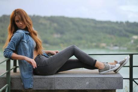STARS IN YOUR EYES barbara valentina grimaldi fashion blogger_lovehandmade fashion blog_jeans shirt HM_sports bra nike_jeggings_shoes converse_meemaw bag