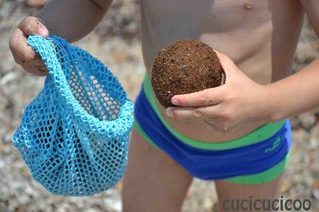 Tutorial: How to make DIY mesh drawstring bags for the beach or pool from old shirts
