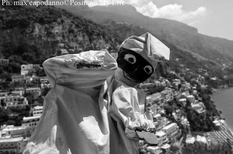 PULCINELLA IN  ARRIVO A POSITANO