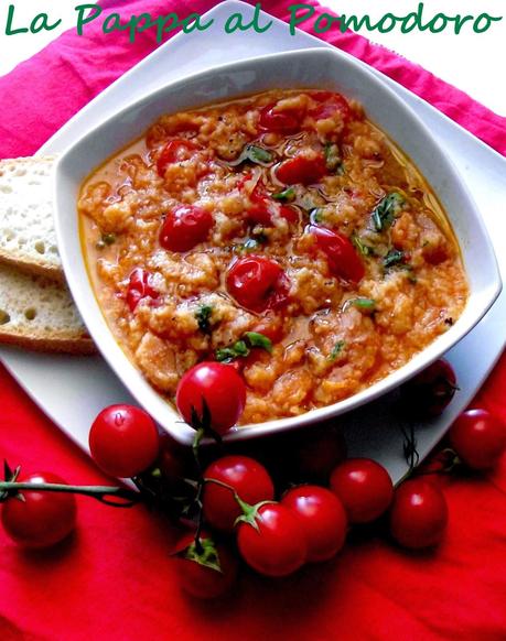 La pappa al pomodoro con i sette veli e il gatto che fa l'uovo nel cestino