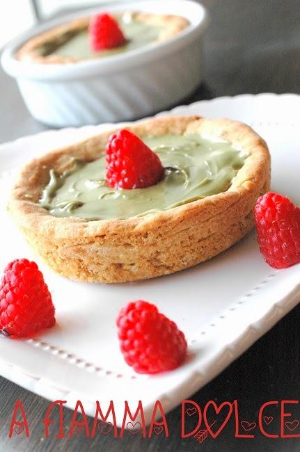 Crostatine lamponi e crema di pistacchi