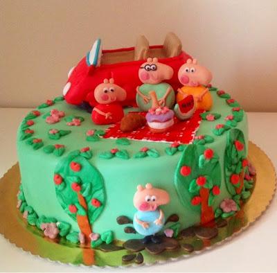 Torta Peppa Pig con macchina