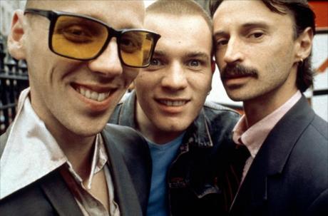 E. Bremner (Spud), E. McGregor (Mark Renton) e R. Carlyle (Begbie)