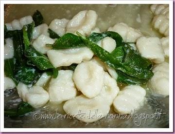 Gnocchi di ricotta burro e salvia (10)