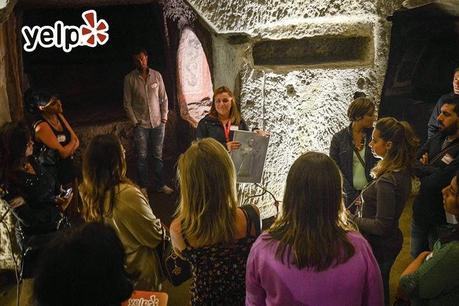 Degustazione in notturna alle catacombe di San Gennaro con Yelp