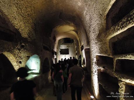 Degustazione in notturna alle catacombe di San Gennaro con Yelp