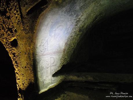 Degustazione in notturna alle catacombe di San Gennaro con Yelp