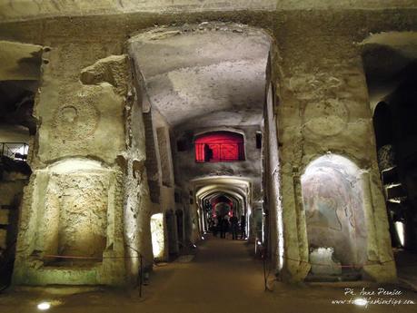 Degustazione in notturna alle catacombe di San Gennaro con Yelp