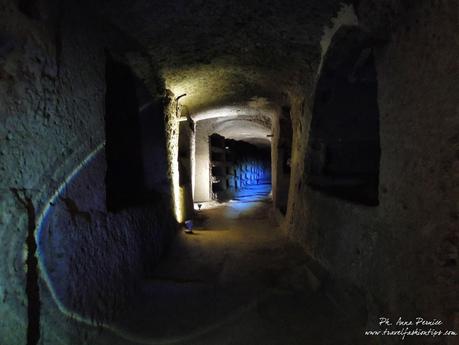 Degustazione in notturna alle catacombe di San Gennaro con Yelp