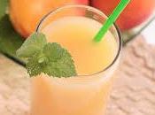 Cocktail estivo pesche prosecco