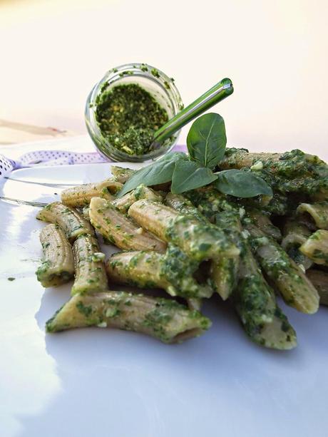 Pesto croccante alla rucola e noci