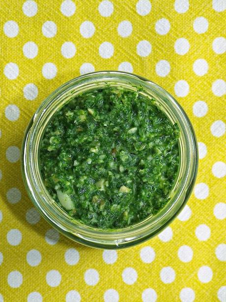 Pesto croccante alla rucola e noci