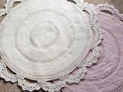 Tappeti bagno crochet: magia shabby chic